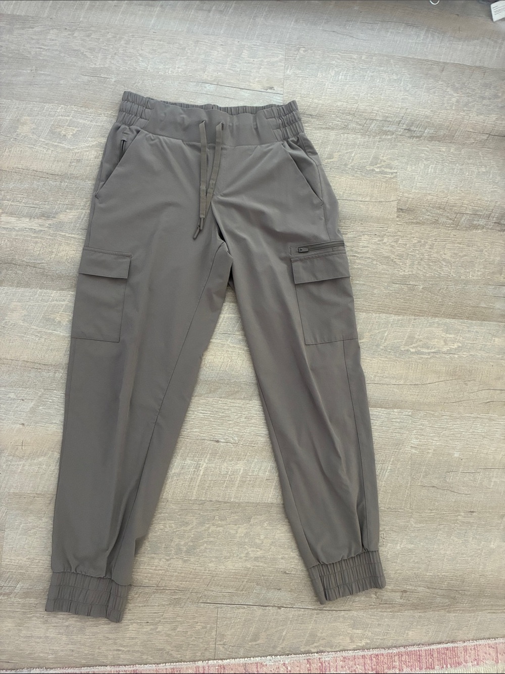Women’s Elastic-Waist Cargo Joggers - Gray/Brown - Picture 2 of 3